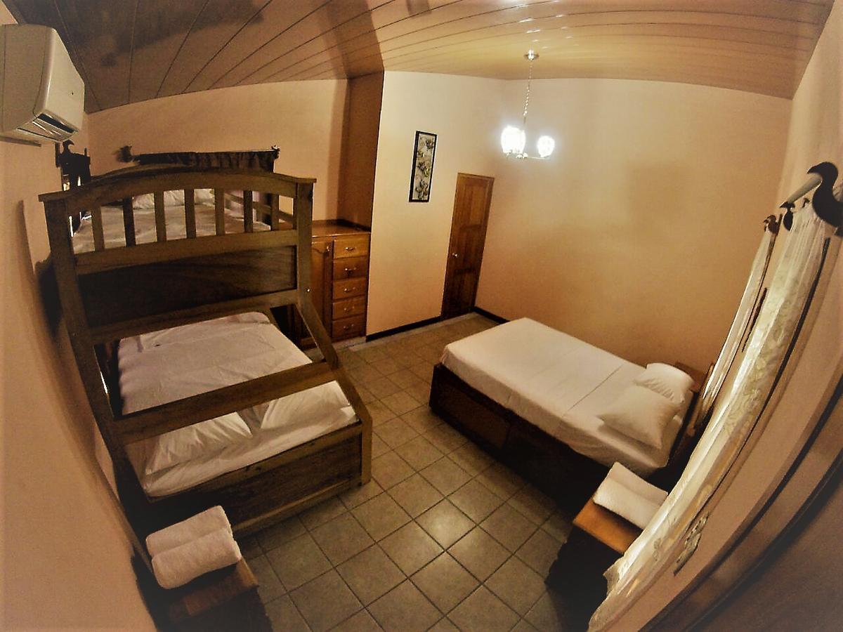 Hotel Congos Merida Екстер'єр фото
