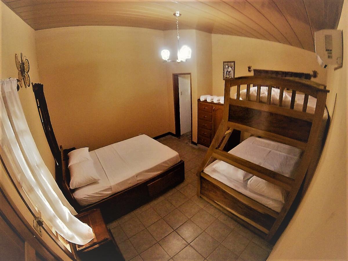 Hotel Congos Merida Екстер'єр фото